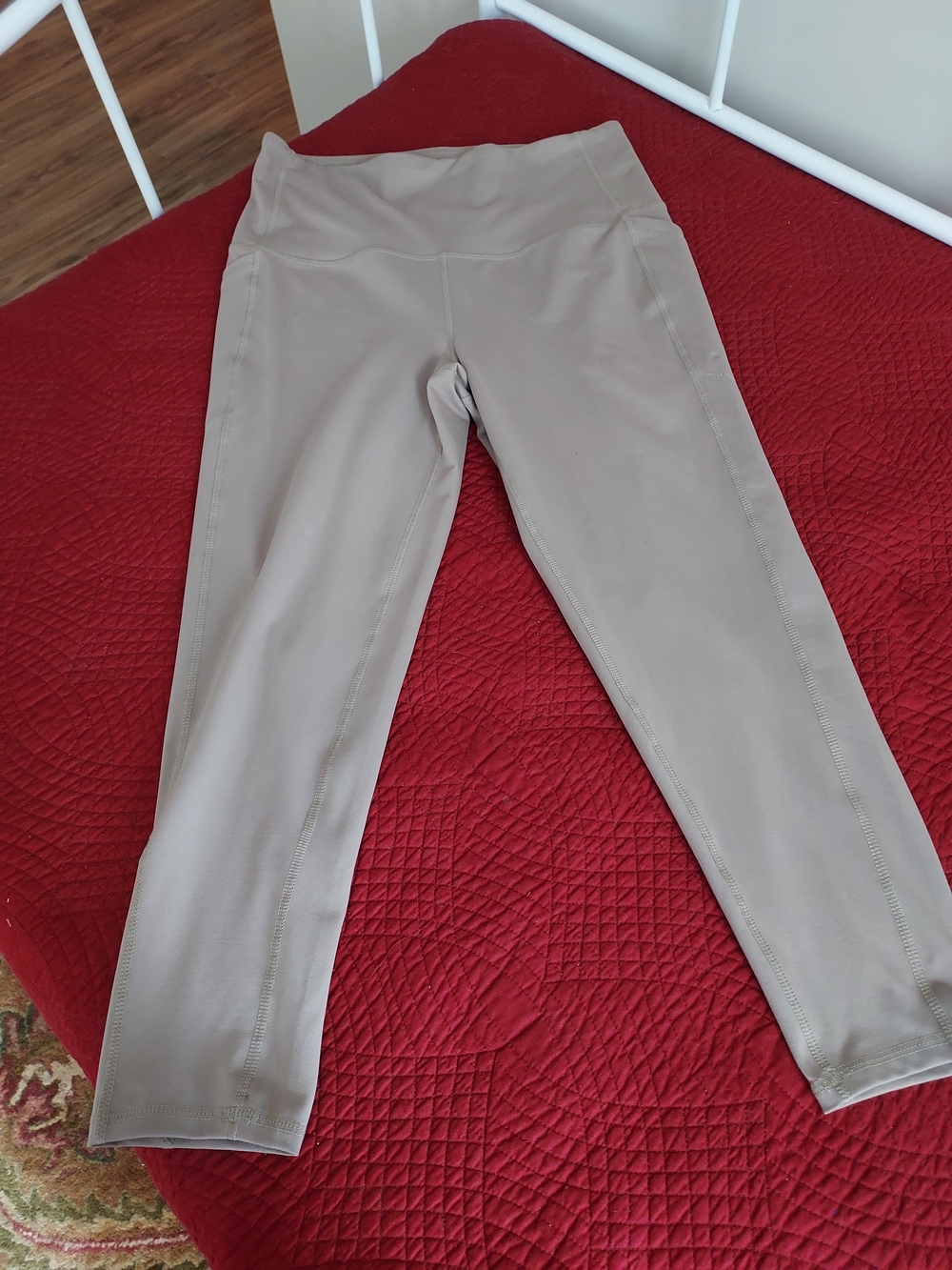 DSG High-Waist Leggings in Taupe Beige